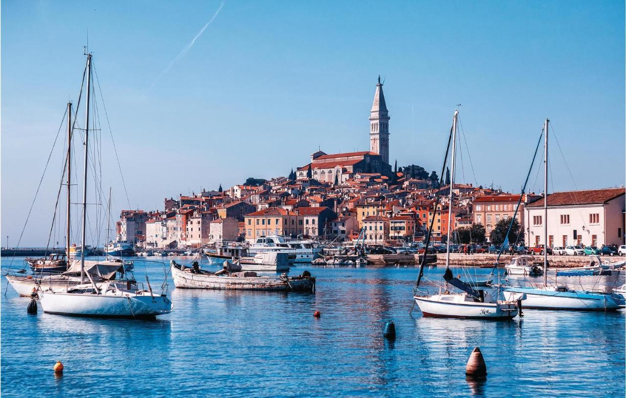2 Bedroom Stunning Apartment In Rovinj Exterior photo
