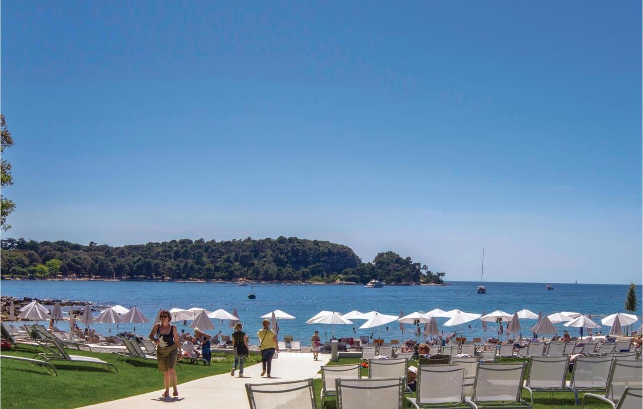 2 Bedroom Stunning Apartment In Rovinj Exterior photo